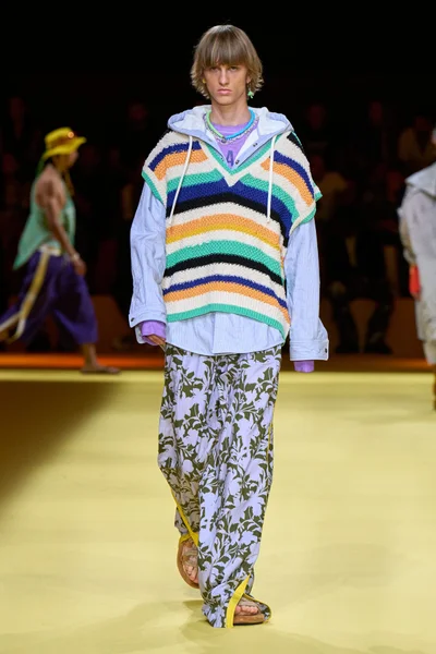 Look 33